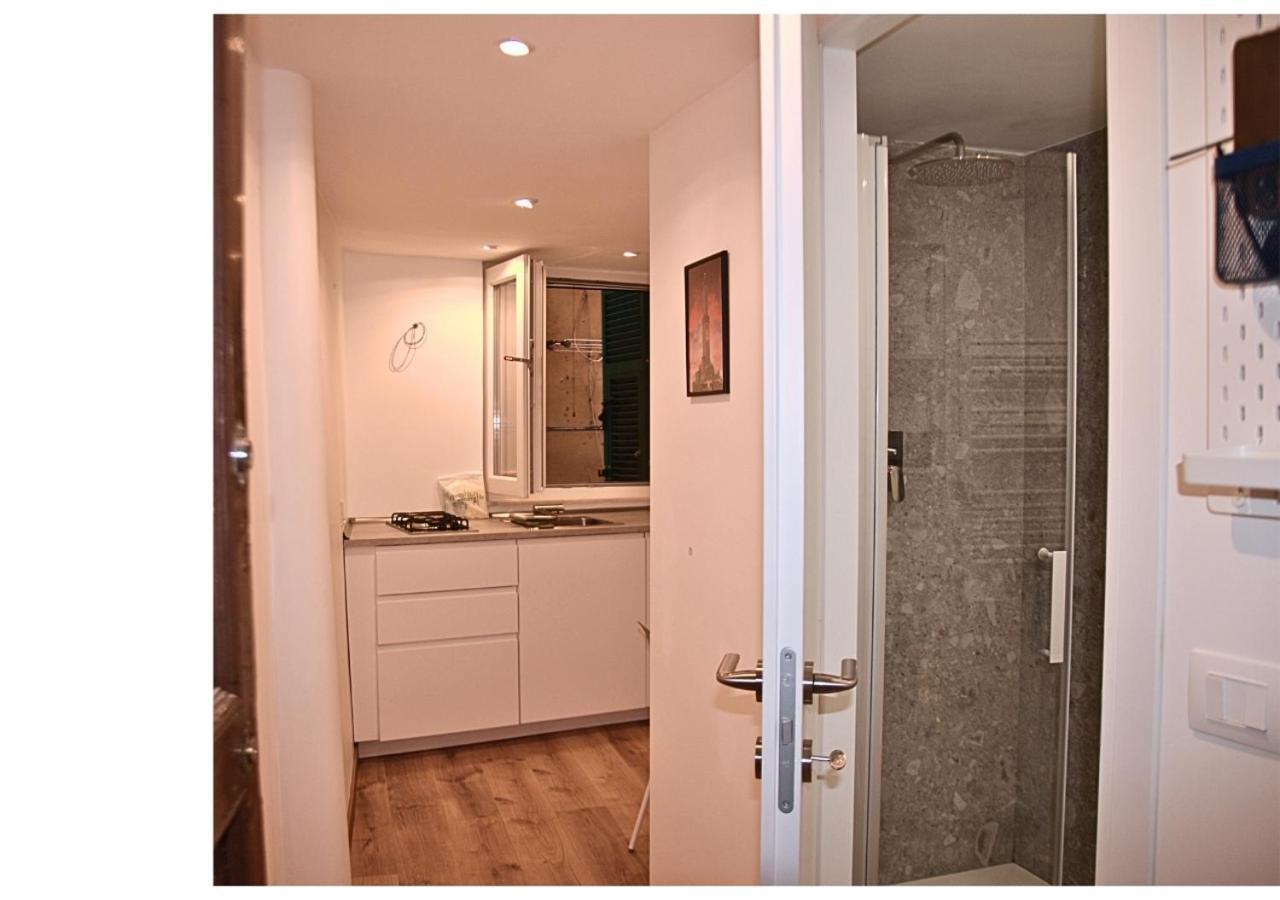 La Casa Di Aly Apartment Genoa Bagian luar foto